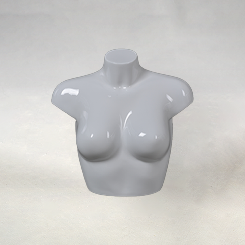 ESSENTIALS Mannequins