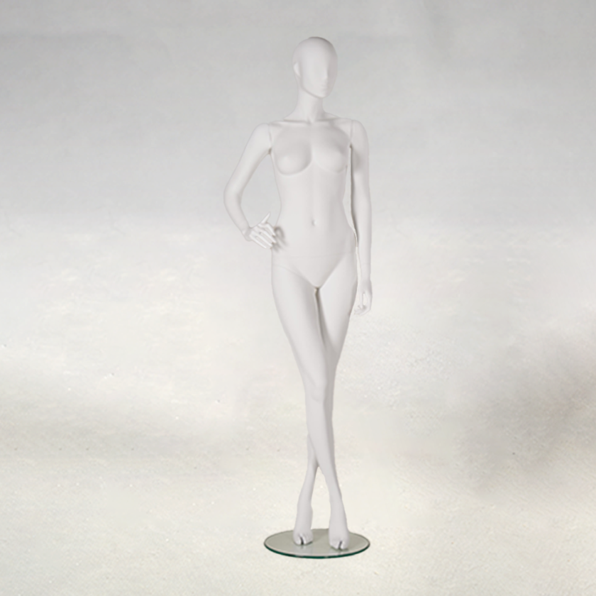 QUINTESSENTIAL Mannequins