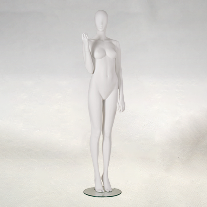 QUINTESSENTIAL Mannequins